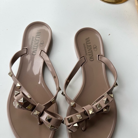 Valentino rockstud jelly sandals - Picture 2 of 9